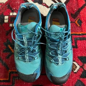 Women’s La Sportiva ultra Raptor hiking shoes sz 9.5